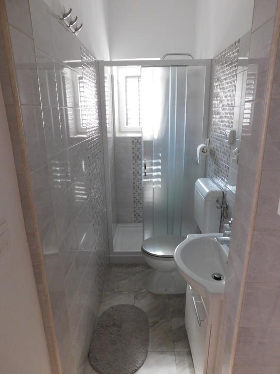 רוביני Apartman Angela מראה חיצוני תמונה